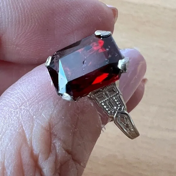 OSTBY BARTON ANTIQUE ART DECO 14K WHITE GOLD EMERALD CUT GARNET RING HALLMARKED